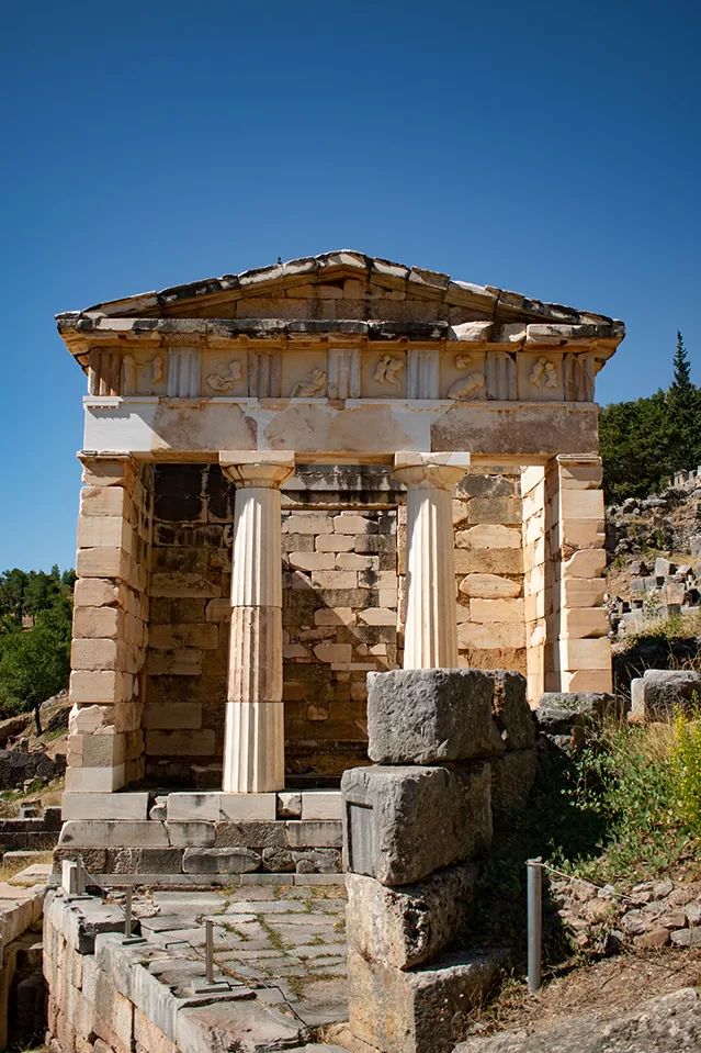 ce sa facu in delphi grecia